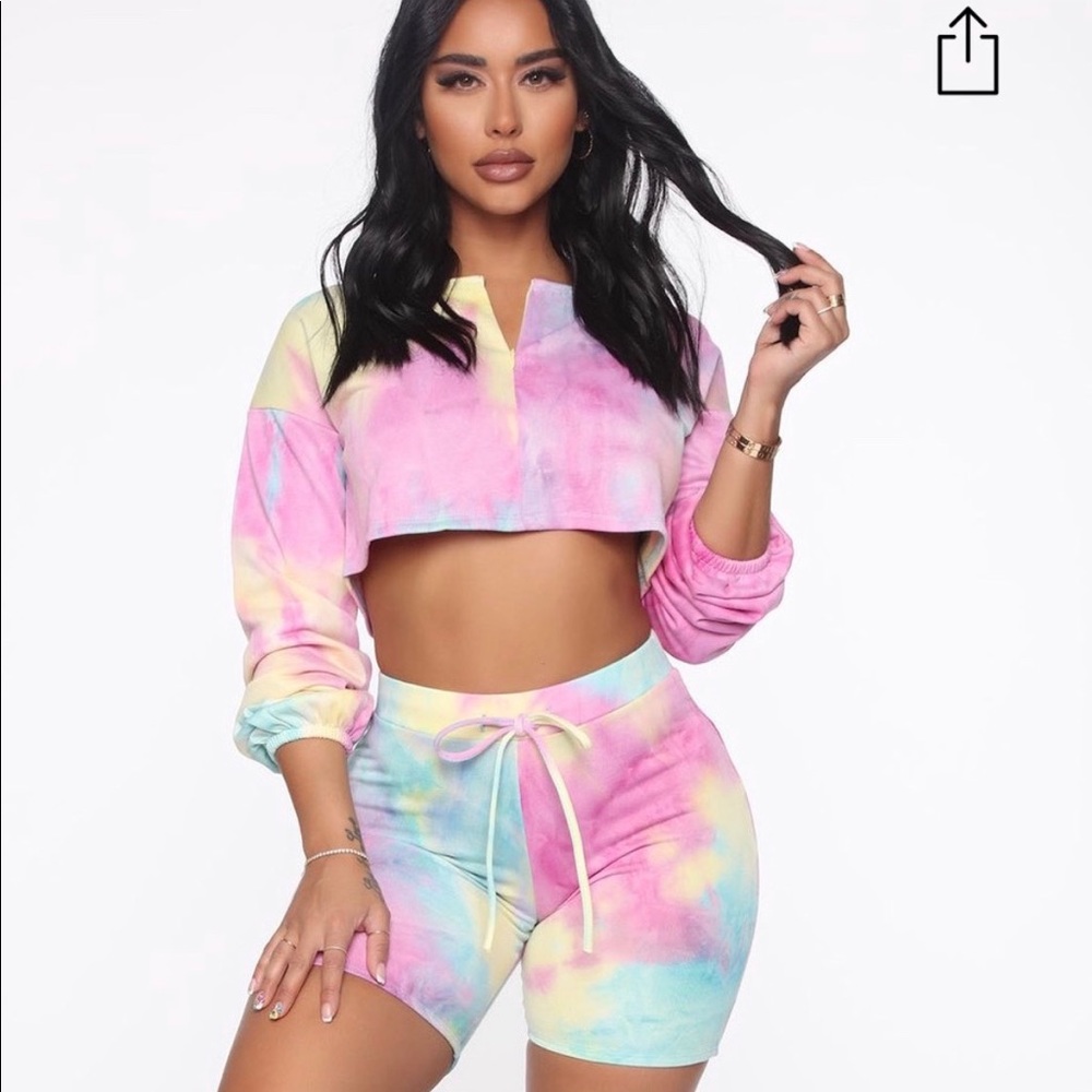 Two piece tie dye set from Fashion Nova!